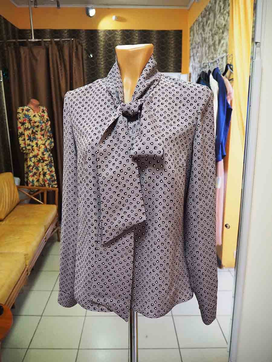 Блуза из натурального шелка с бантом