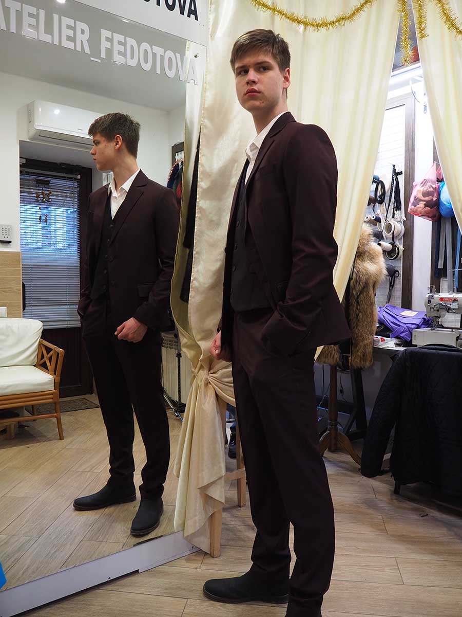 Костюм тройка на выпускной