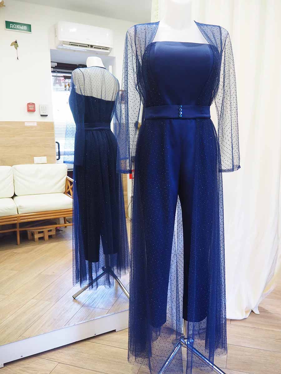 Нарядный комбинезон для выпускного вечера