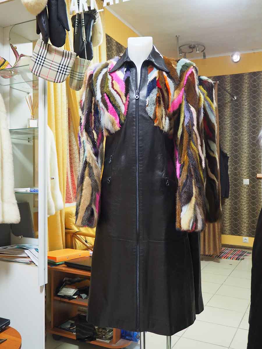 Пальто из натуральной кожи