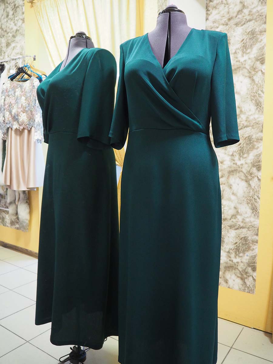 Платье А-образного силуэта из плотного натурального шелка