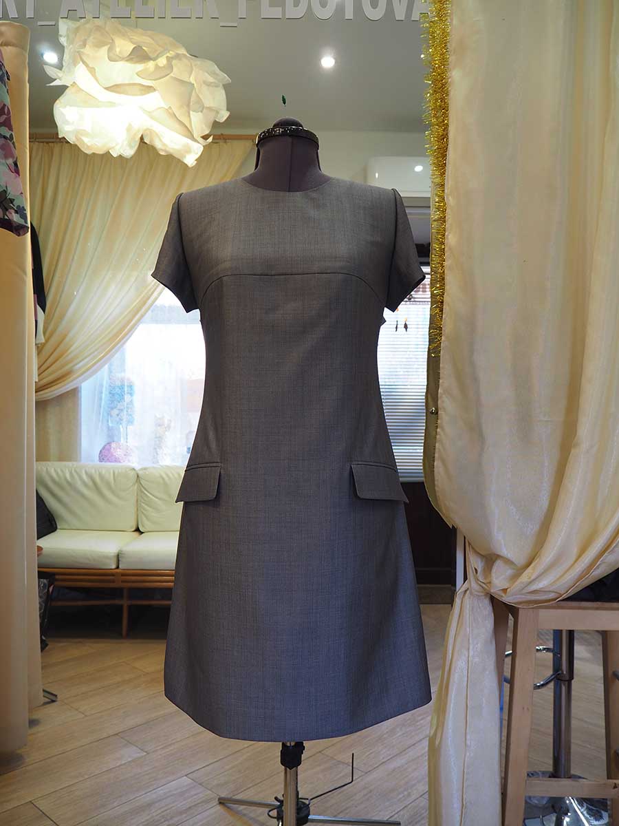 Платье для офиса из тонкой шерсти