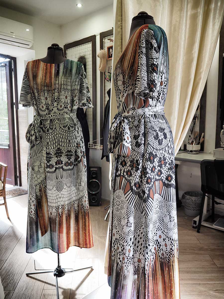 Платье из струящегося шелка