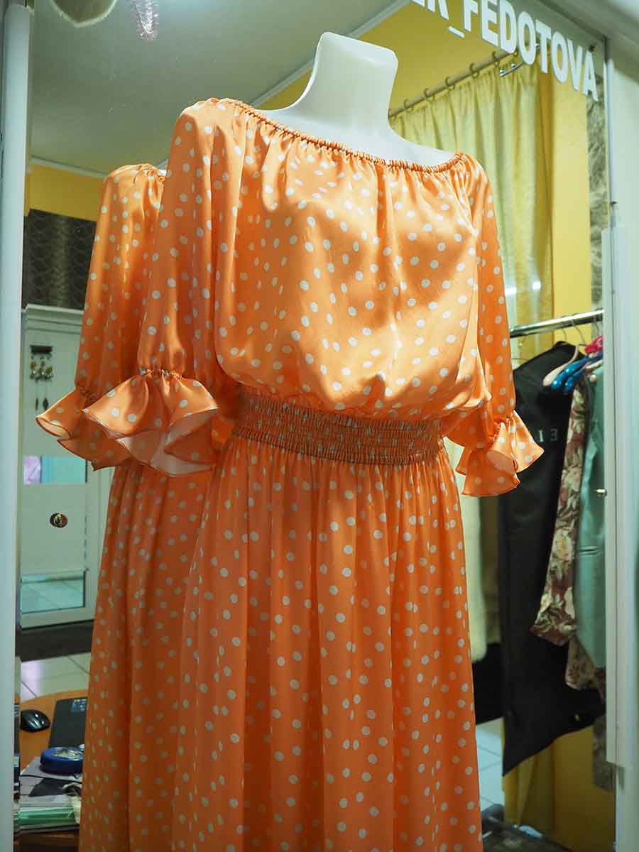 Платье из замечательного натурального шелка