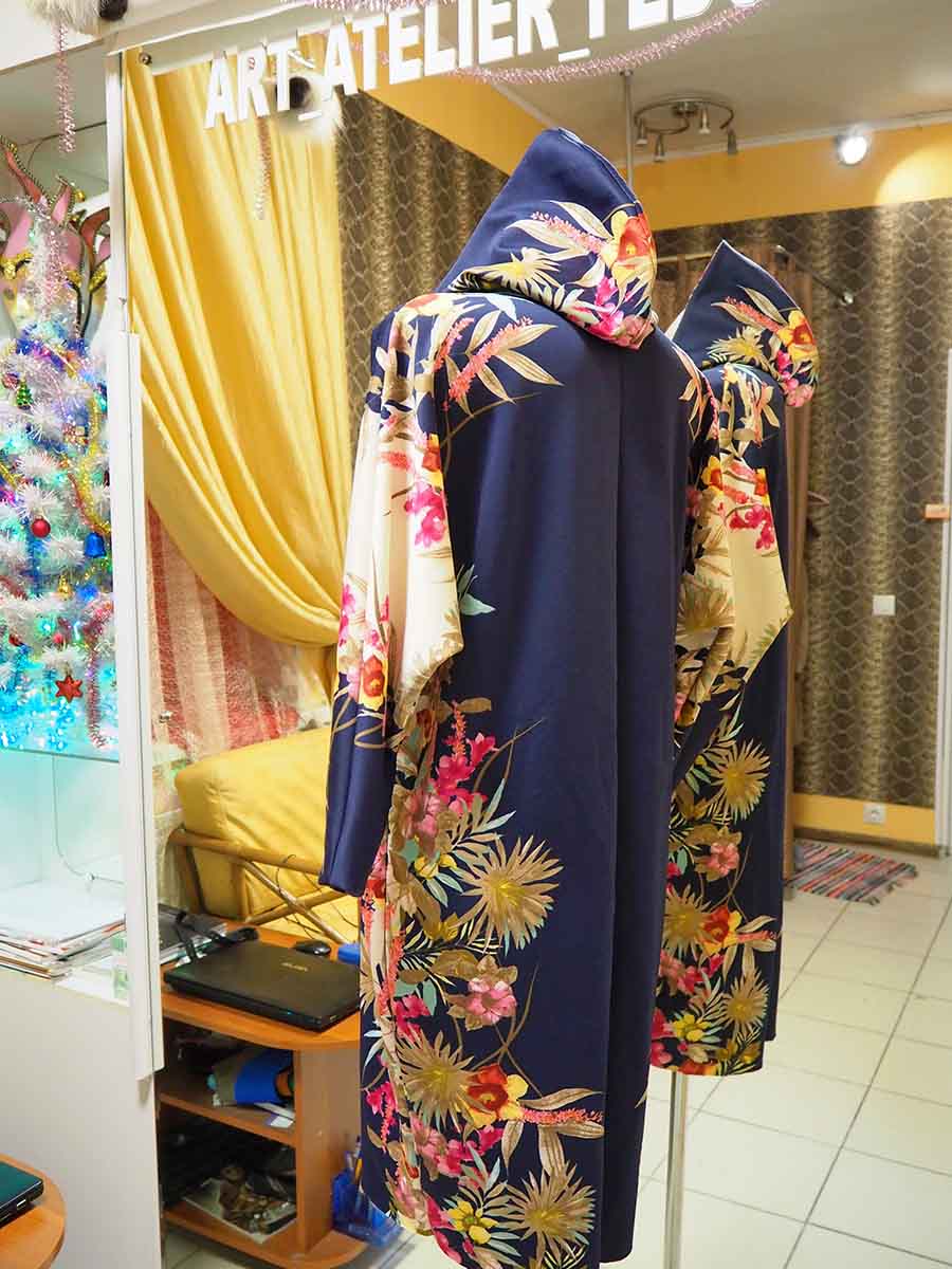 Платье-туника с капюшоном