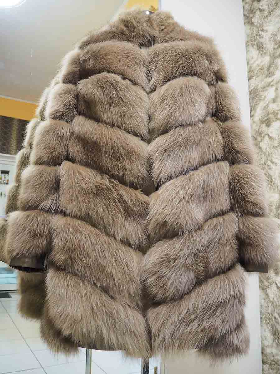 Полушубок из меха песца