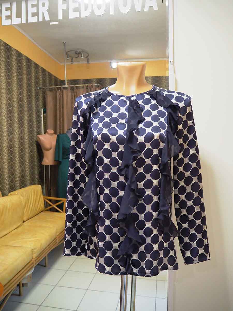 Шелковая блуза с воланами из шифона