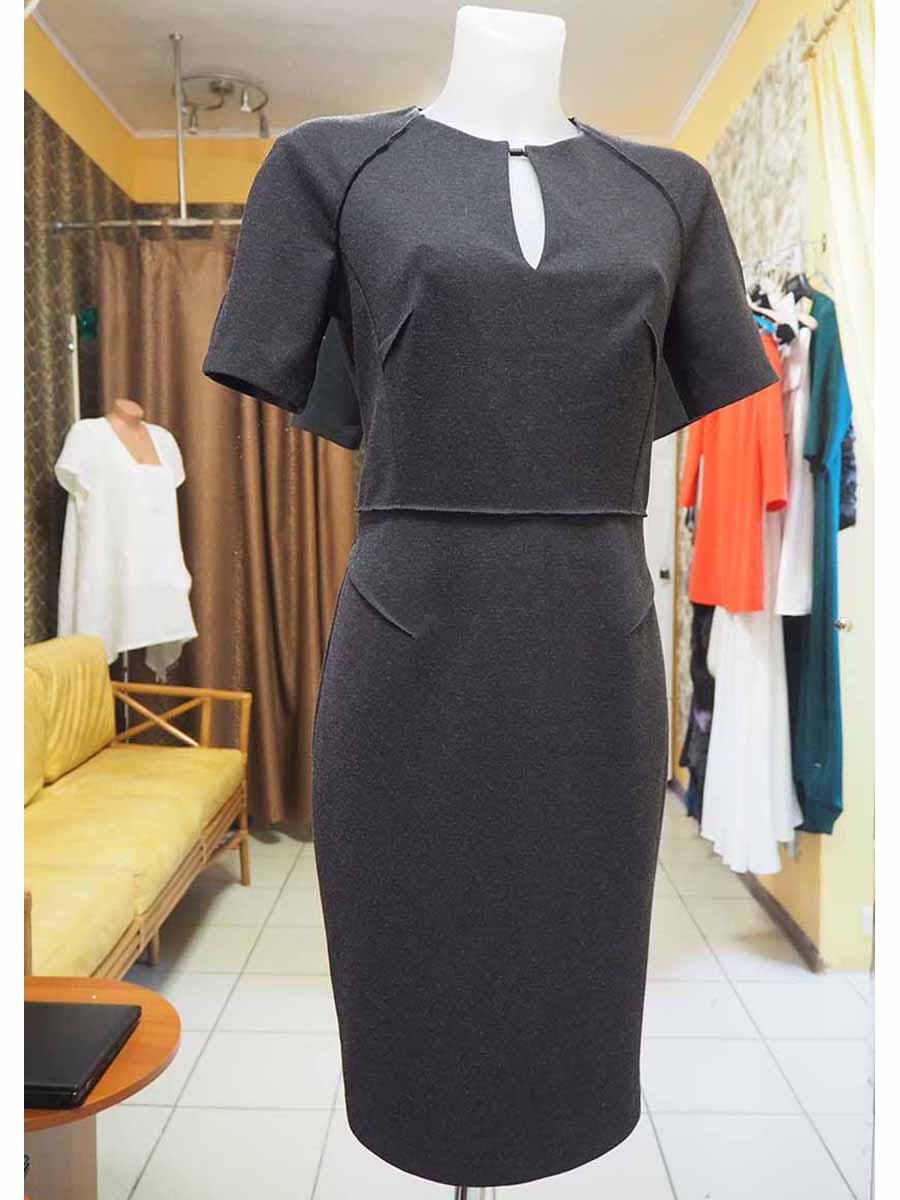 Трикотажное платье полуприлегающего силуэта