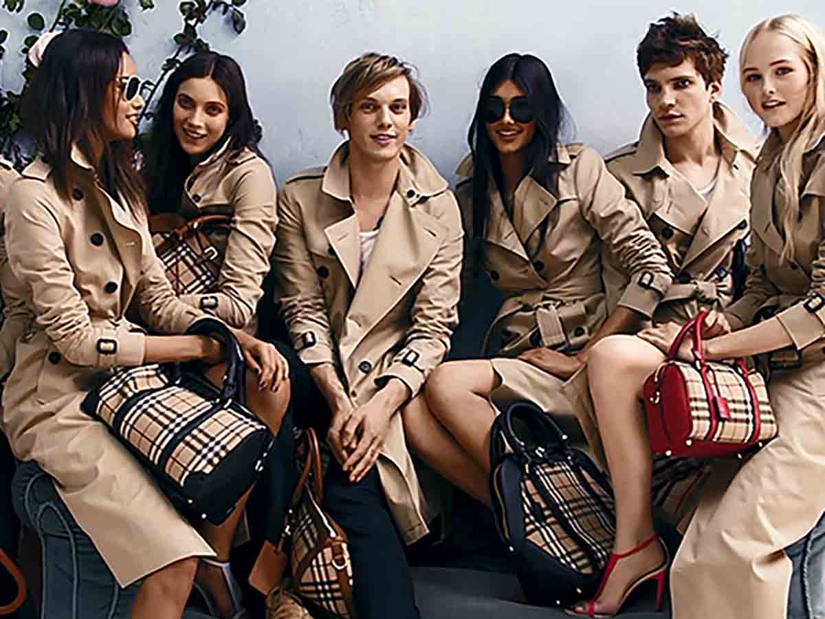 Успех Burberry